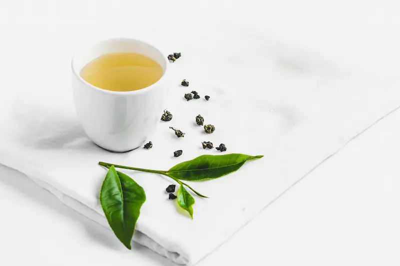 White Tea Health Benefits, Uses, and Side Effects